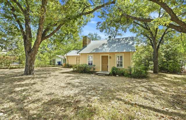 2303 Kinney Road Gallery 1