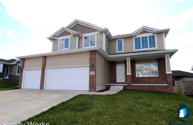 7319 Yankee Woods Drive - 7319 Yankee Woods Drive, Lincoln, NE 68516