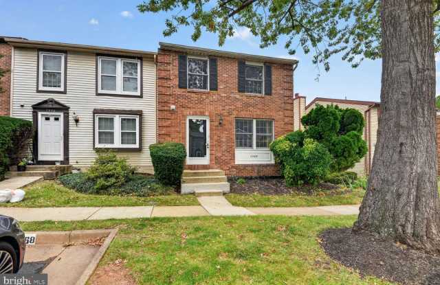 7988 TYSON OAKS Circle Gallery 1