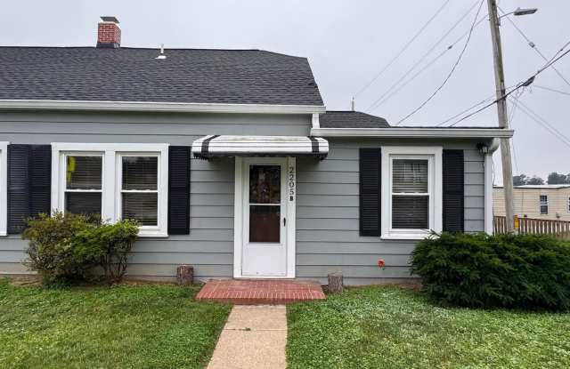2205 OLD WESTMINSTER PIKE #B photos photos