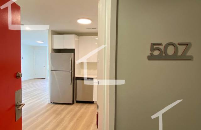 Huge 2 bed in union square photos photos