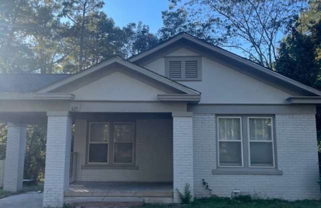 420 Agee Ave Nw - 420 Agee Avenue Northwest, Camden, AR 71701
