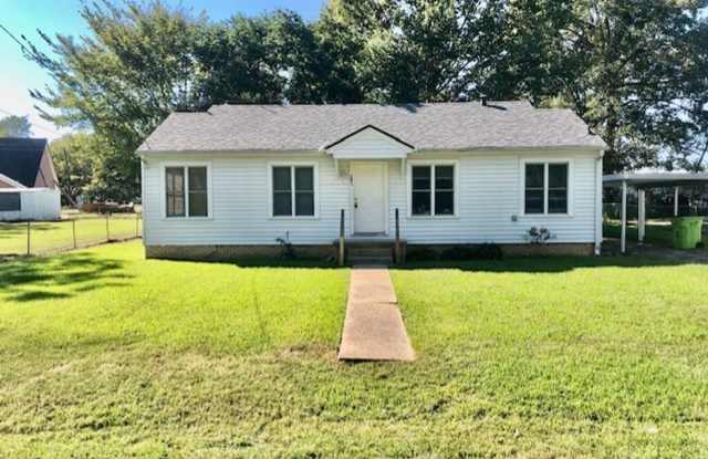$500 OFF MOVE IN SPECIAL-DESIRABLE BENTON-2/1 UPDATED-FRESH PAINT/FLOORS/LIGHTING/BLINDS photos photos