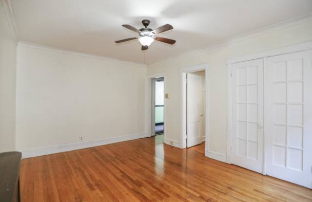 1359 West Greenleaf photos photos