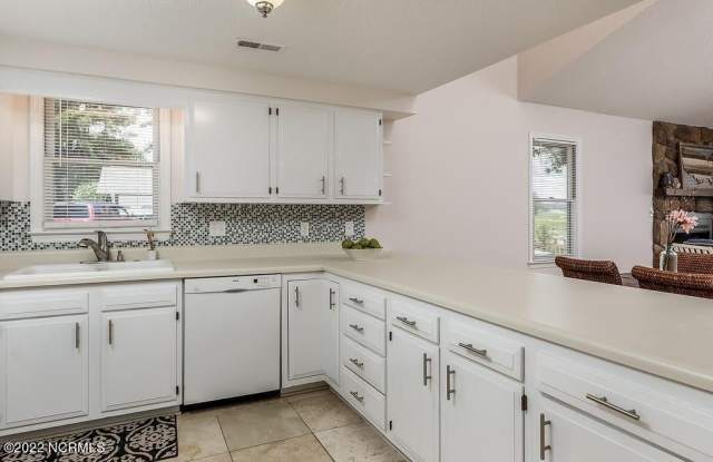 647 Castleberry Court Gallery 4