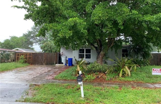 4030 NE 12 ter - 4030 NE 12th Ter, Pompano Beach, FL 33064