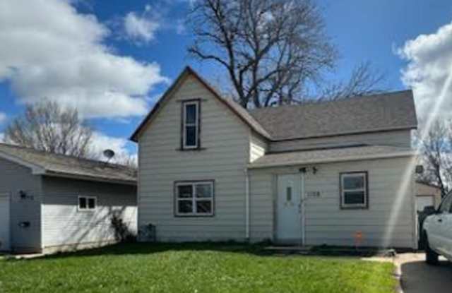 1108 N Main Ave photos photos