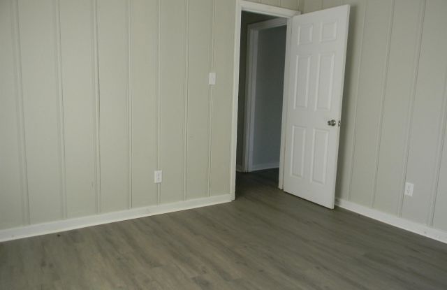 1201 RAYFIELD DRIVE Gallery 4