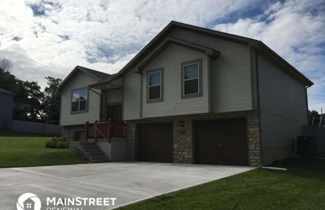 18613 East 19 Terrace South Gallery 2