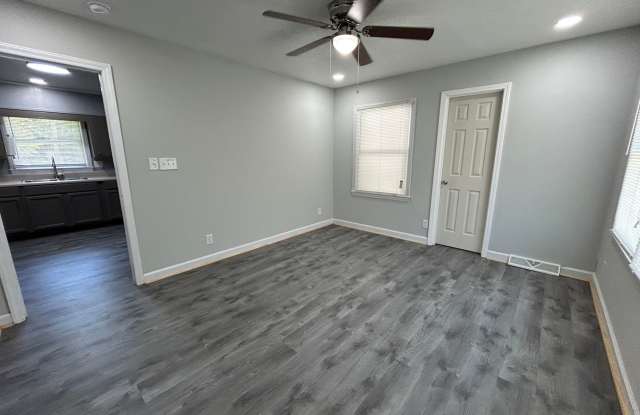 5006 Myers Road Gallery 4