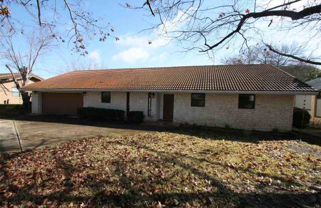 111 Millwood Gallery 4