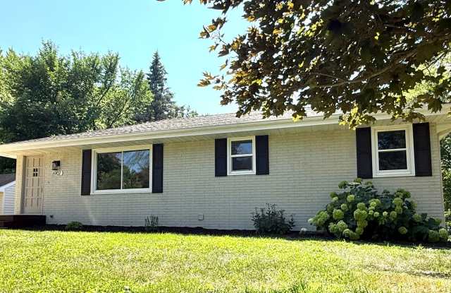 Remodeled 5BR/2BA Walkout Rambler Near Fish Lake Available Now! Lawn care Included! photos photos Remodeled 5BR/2BA Walkout Rambler Near Fish Lake Available Now! Lawn care Included! photos photos