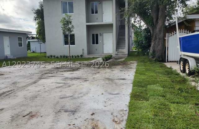 2750 NW 58th St photos photos