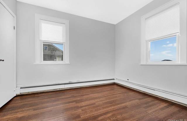 29 Lakeview Avenue Gallery 3