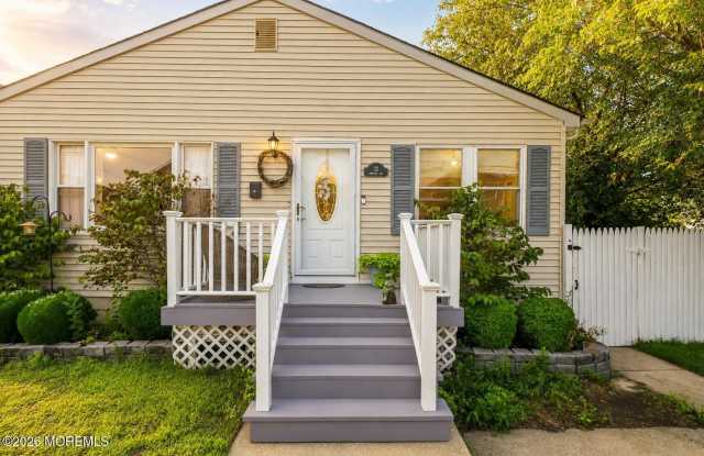 12 Bayview Avenue photos photos