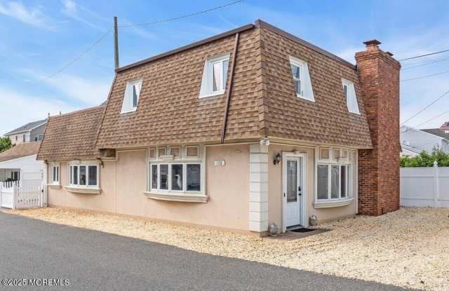 102 W Colony Road photos photos