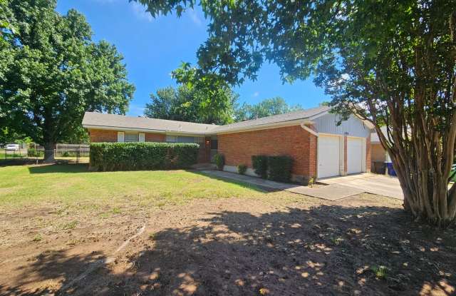 (3) Bed/(2) Bath Near Schools and Shopping! Avail NOW! photos photos (3) Bed/(2) Bath Near Schools and Shopping! Avail NOW! photos photos