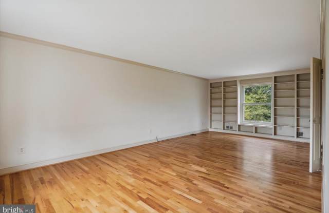 11124 POST HOUSE CT Gallery 4