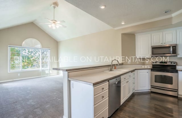 4910 N University Ave - 4910 North University Avenue, Provo, UT 84604