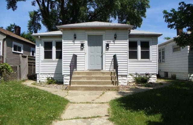 1021 Central Avenue W - 1021 Central Ave W, St. Paul, MN 55104