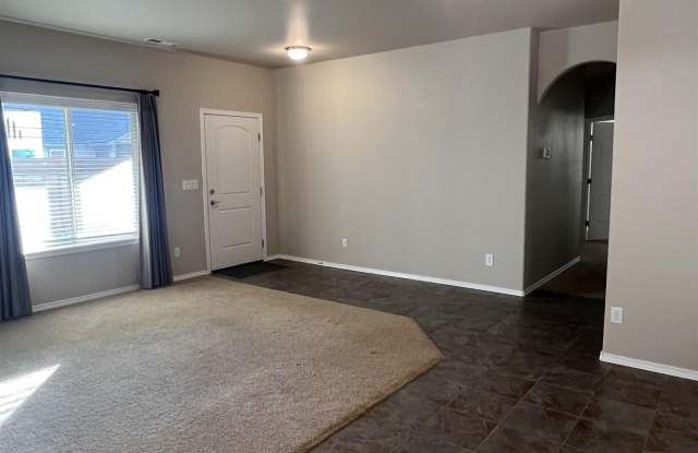 3001 S Dawes Street Gallery 4