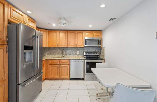304 Wellington F photos photos