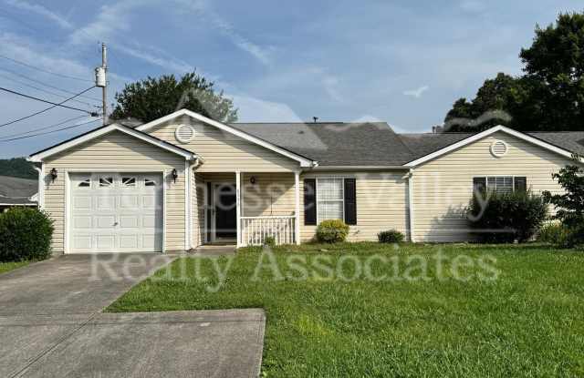 Coming Soon – Charming 2 Bed, 2 Bath Townhouse in Knoxville, TN photos photos