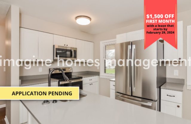 164 Spruce Drive - 164 Spruce Drive, Apple Valley, MN 55124