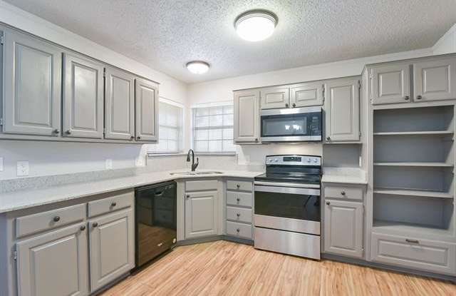 5520 Bradley Court Gallery 4