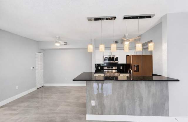 Completely remodeled first-floor condo in one of North Naples photos photos