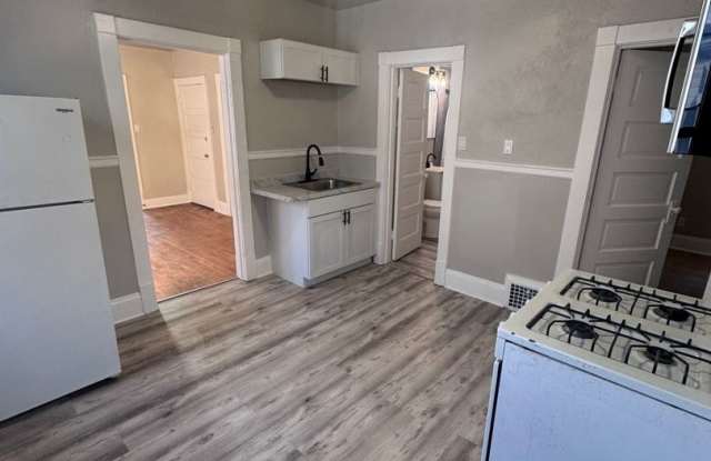 Recently Remodeled 2-Bedroom Home Near Brady Street photos photos