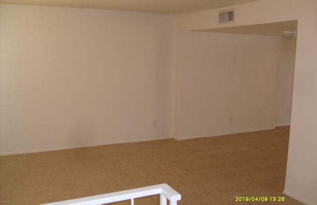 7830 N 47TH Avenue Gallery 2