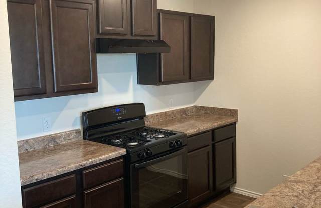 ZERO APPLICATION FEE FOR THIS KENDALL BROOK RANCH Gallery 4