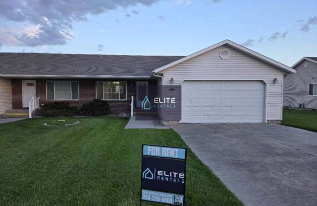903 Abigail Ct Gallery 3