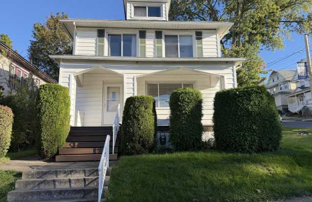 1002 Monroe Avenue Gallery 1
