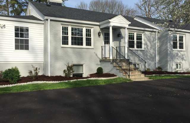 2177 CHAIN BRIDGE ROAD photos photos