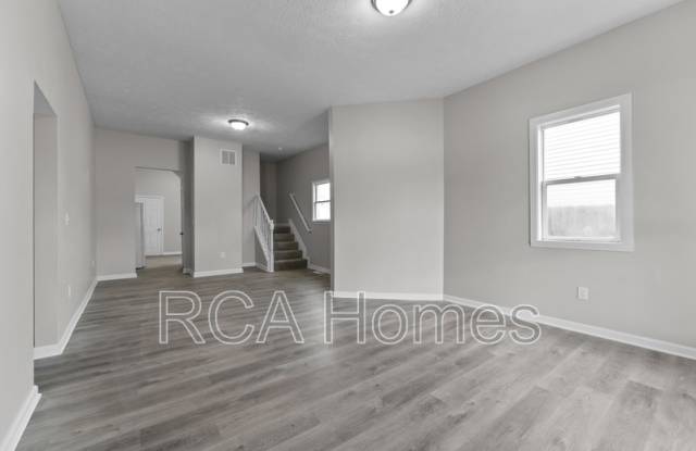2912 North Kenwood Avenue - 2912 N Kenwood Gallery 3