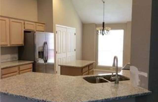 2516 Potomac Drive Gallery 4