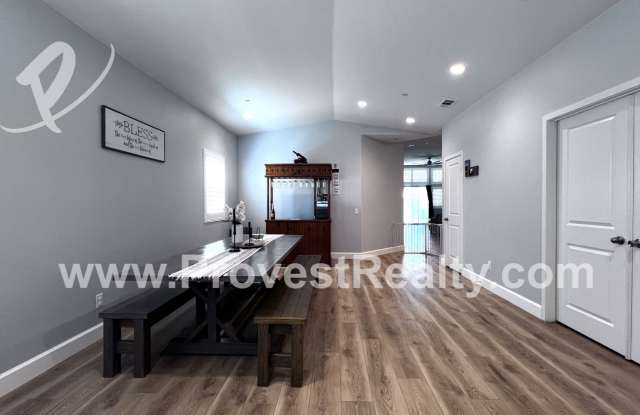 4 Bed, 3 Bath Victorville Home w/Solar!!! Gallery 4