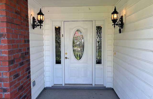 BEAUTIFUL FOUR-BEDROOM HOME LOCATED IN BURNING RIDGE! AVAILABLE NOW! Gallery 4