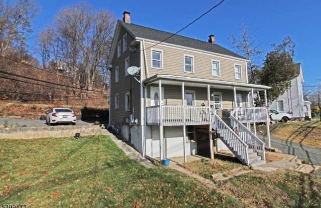 87 W Dewey Ave - 87 West Dewey Avenue, Wharton, NJ 07885