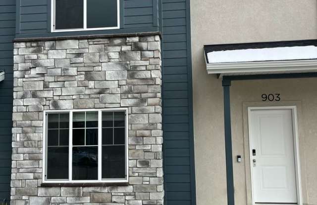 Beautiful like new 3 bedroom 2.5 bathroom townhome in Spanish Fork! photos photos