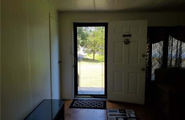 125 WILLIAMS CIR Circle Gallery 3