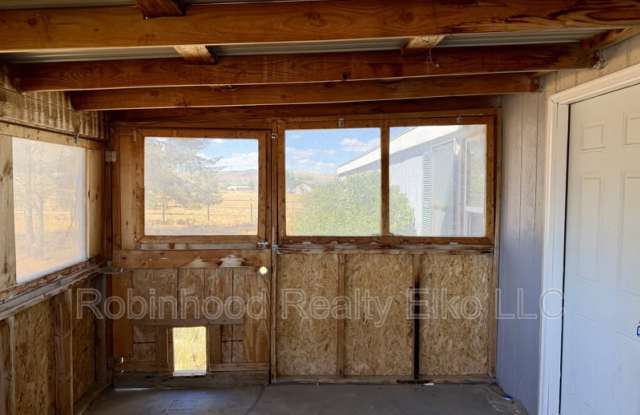 292 Edgewater Court Gallery 4