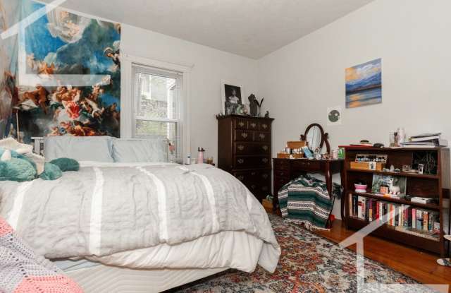 Charming 3 bedroom-No Broker Fee photos photos