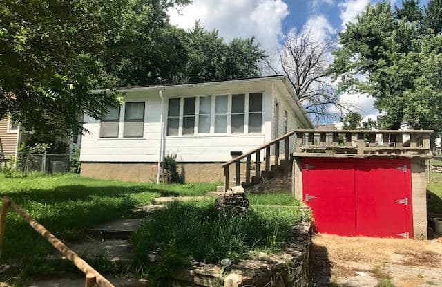 9506 E 14th St S - 9506 E 14th St S, Independence, MO 64052