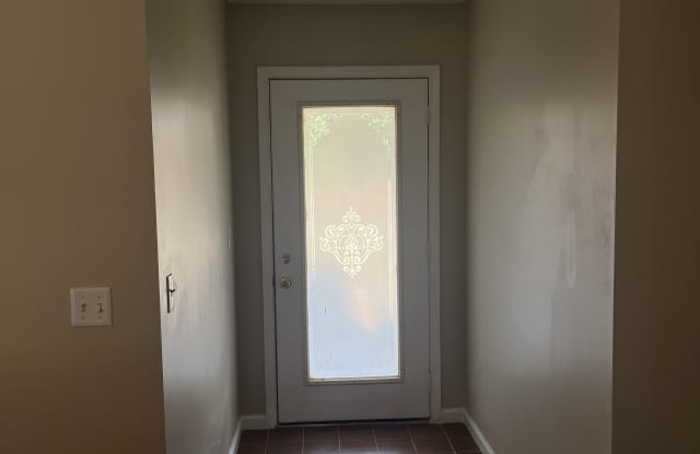 809 Deerfield Gallery 2