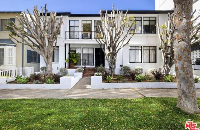 121 S Crescent Dr unit: D photos photos