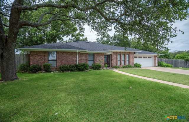 1012 Pin Oak Drive photos photos