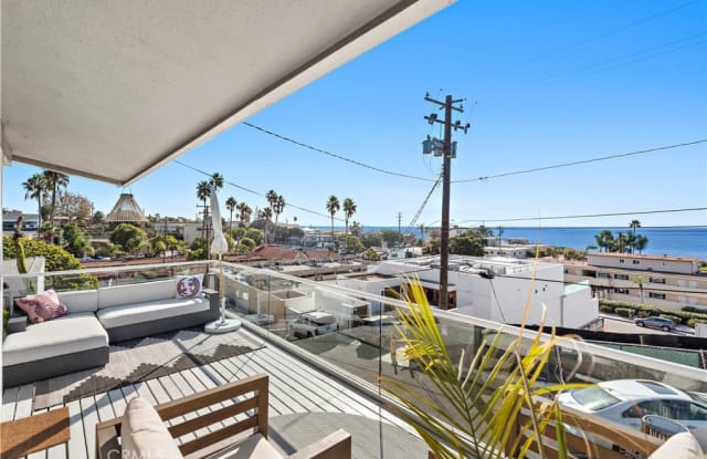 668 Ramona Avenue - 668 Ramona Avenue, Laguna Beach, CA 92651
